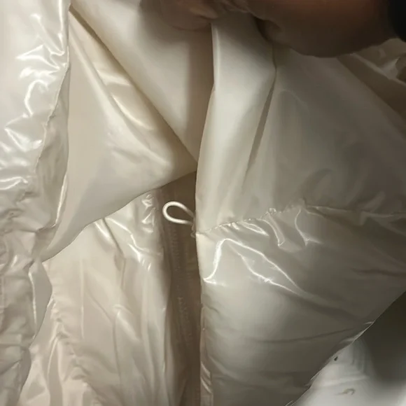 NWT Cream Puffer Jacket - Picture 9 of 11